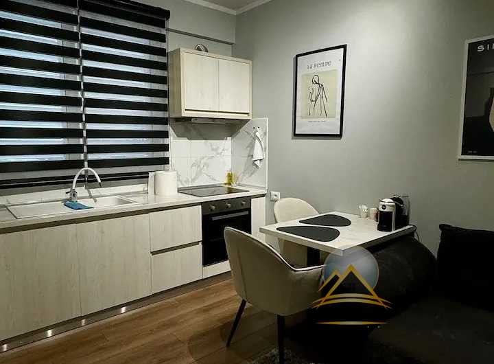 Apartament me qira, Bulevardi Zogu 1