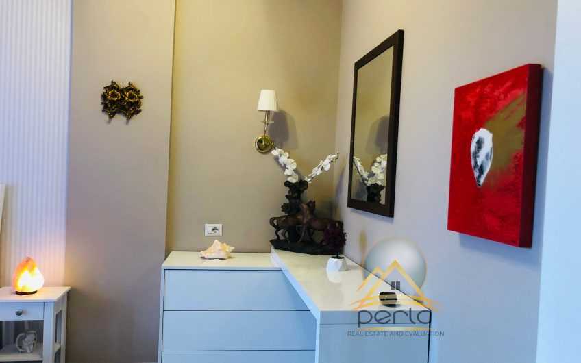 JAPIM APARTAMENT 2+1 PËR QIRA