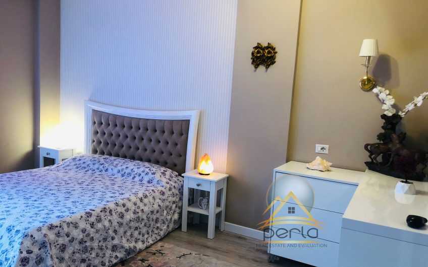 JAPIM APARTAMENT 2+1 PËR QIRA