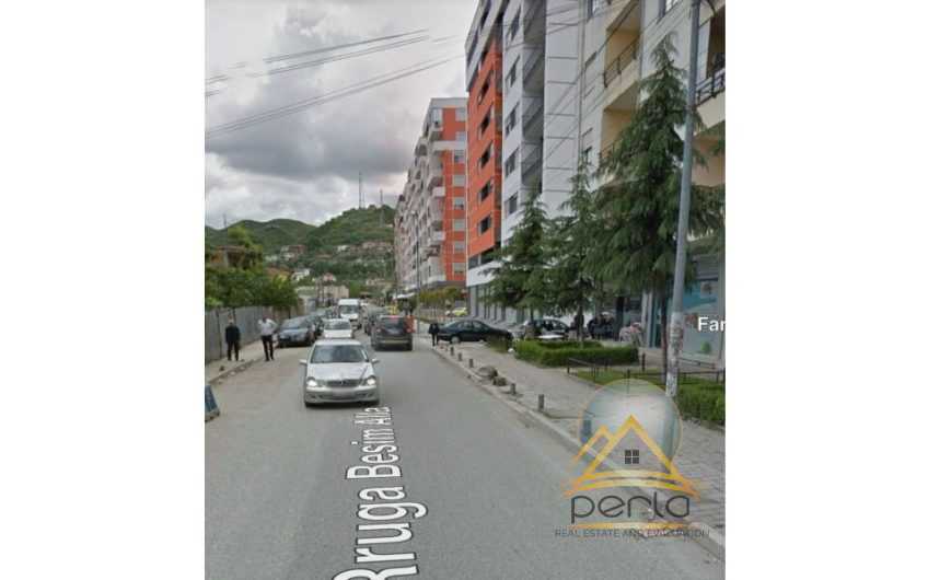 Ambient komercial per shitje ne Yzberisht, rruga Besim ALLA