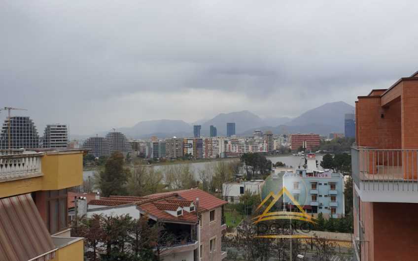 Apartament me Qera tek Liqeni i Thate