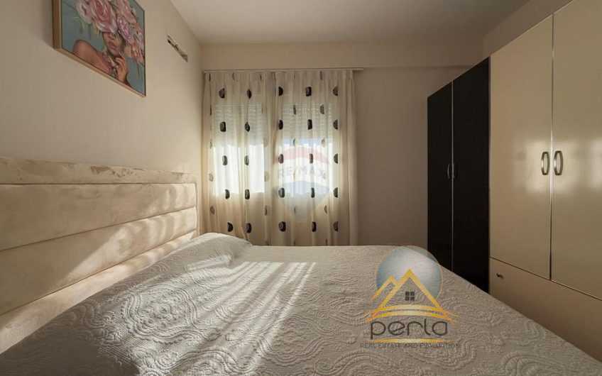 Apartament 1+1+parkim me qira Kristal Center