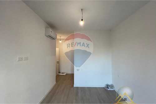 Jepet me qira zyre  2+1+2 ne Myslym Shyri