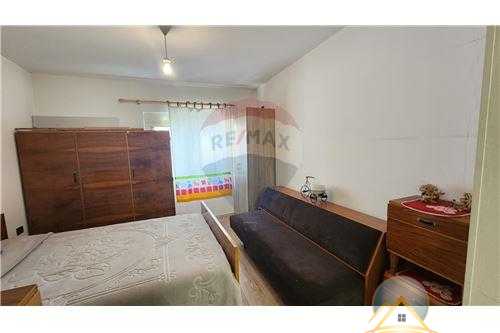 Apartament 2+1 per qira tek Irfan Tomini.