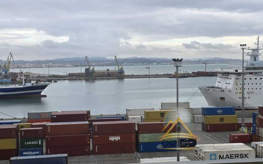 Jepet me qira apartament (3+1+2) Porti i Durresit