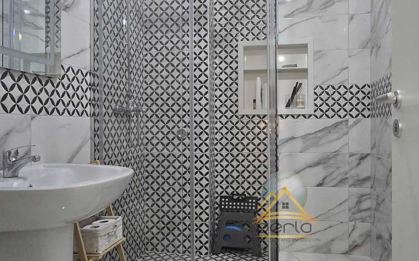 Jepet me qira apartament (3+1+2) Porti i Durresit