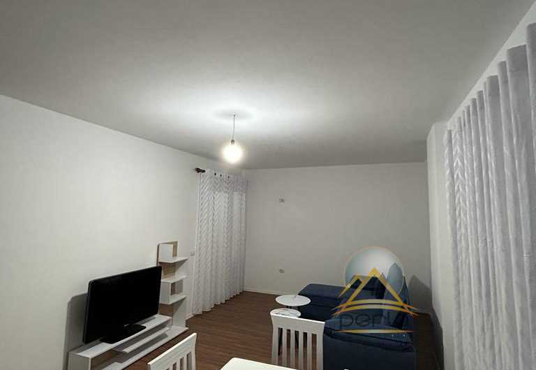 Jepet me qira apartament (1+1) Sauk