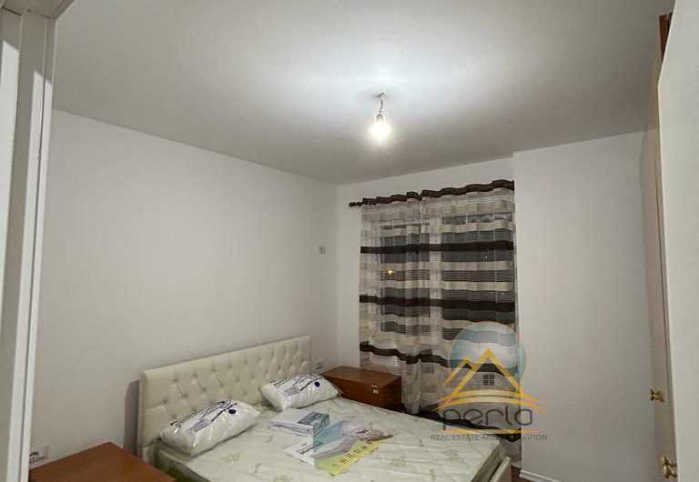 Jepet me qira apartament (1+1) Sauk