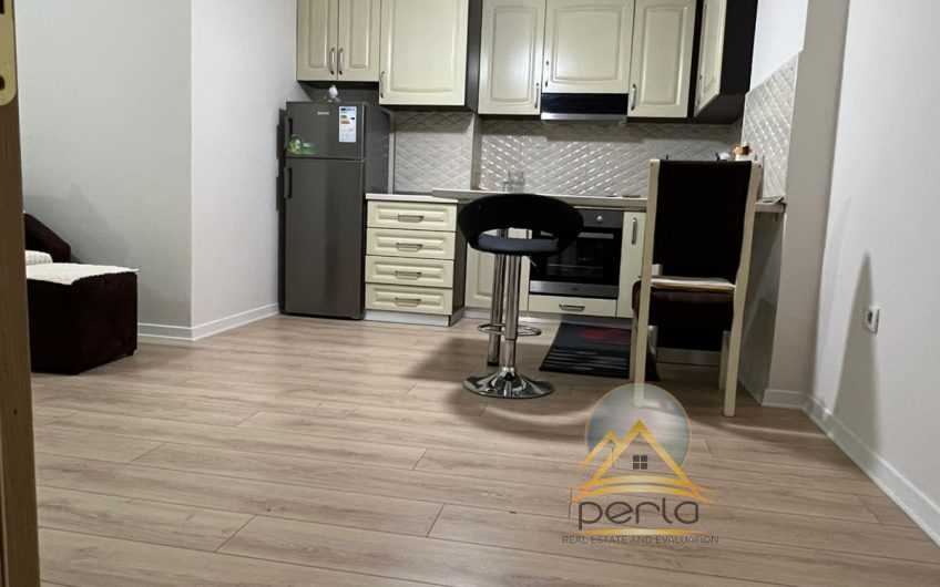 Jepet me qira apartament (1+1) Astir