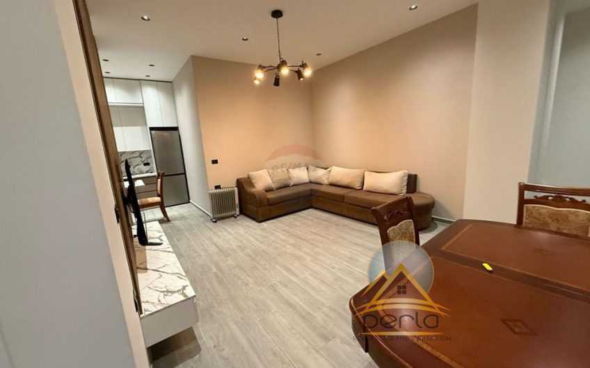 APARTAMENT 2+1 ME PARKIM NE KAMEZ 450 €