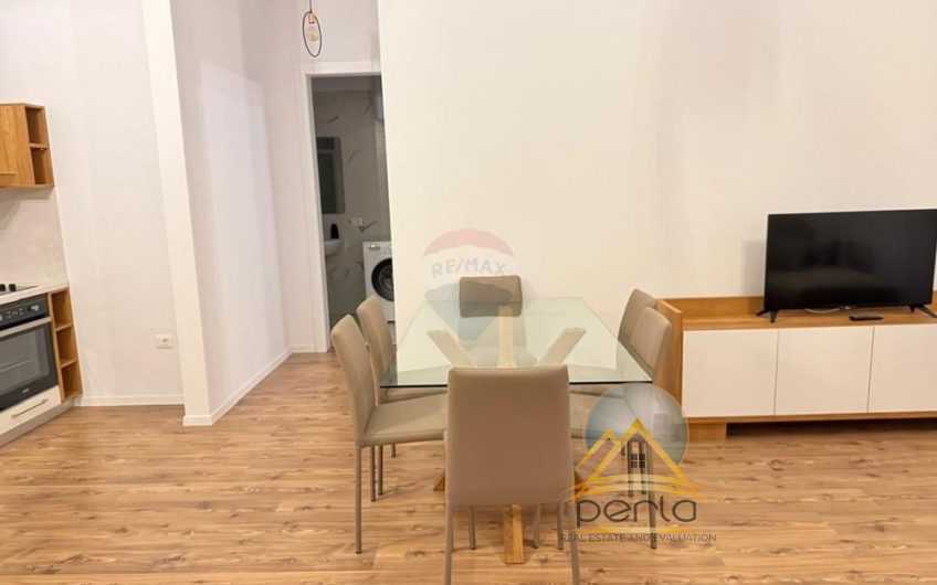 Jepet me qira apartament 1+1+post parkimi tek Kompleksi Delijorgji .
