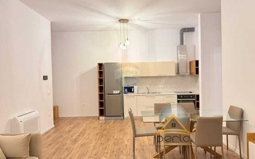 Jepet me qira apartament 1+1+post parkimi tek Kompleksi Delijorgji .