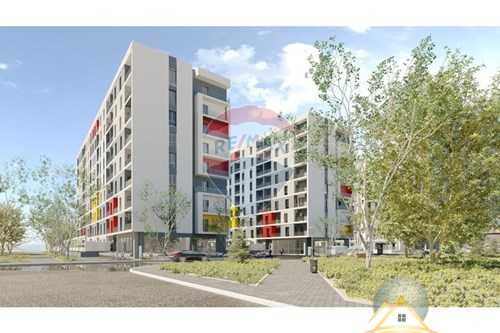 Shitet apartament 2+1 +parkim  tek Univers City
