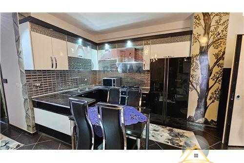 Jepet me qira apartament 3+1 prane Mullirit, Bulevardi Zogu I