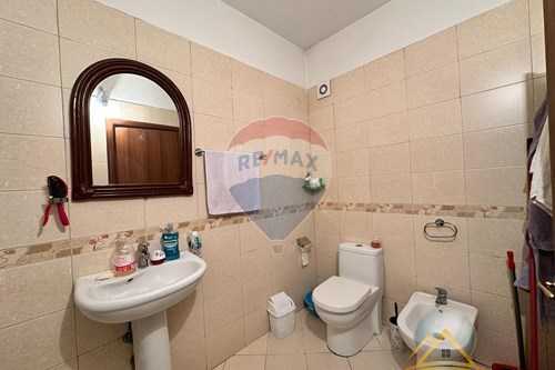 Shitet apartament 1+1 ne Astir , ngjitur me kompleksin Urban Gate