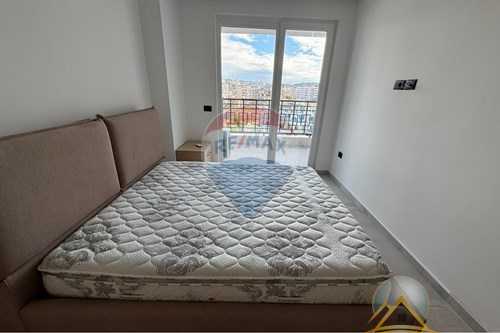 Shitet apartament 1+1 ne Golem