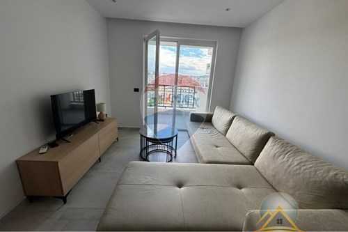 Shitet apartament 1+1 ne Golem