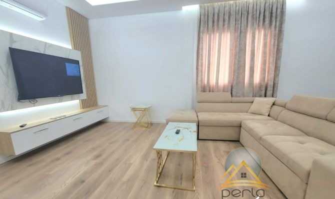 Jepet me qira shtepi private , Teg 700 €