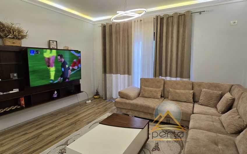 Apartament 3+1 plus postarkimi, në Kompleksi Green City, Unaza e Re