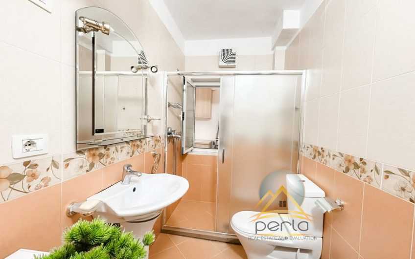 Ofrohet apartament per qira te Shushica