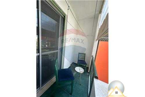Apartament 1+1 per shitje tek Komuna e Parisit prane lulishtes
