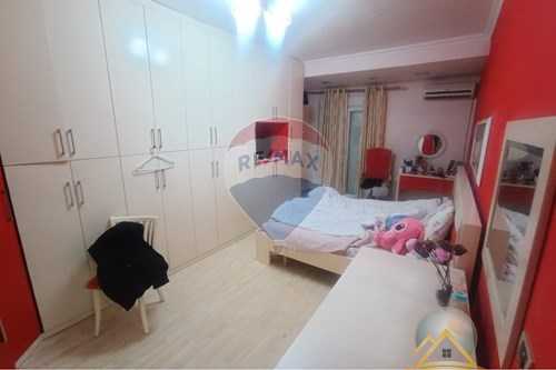 Shitet apartament 2+1+2 tualete ne Don Bosko