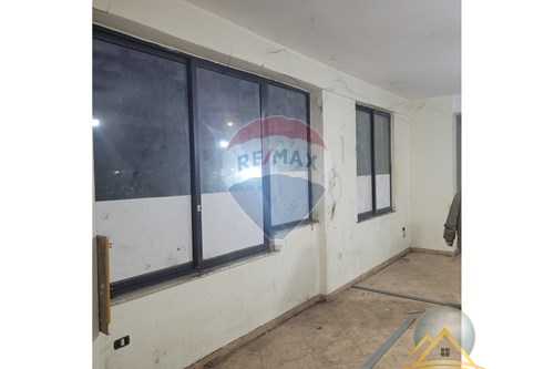 Shitet apartament open space ne Yzberisht