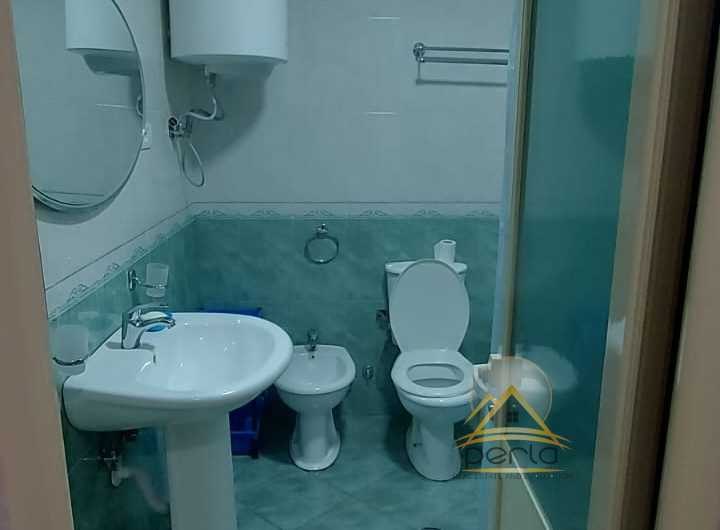 Jepet me qira apartament (1+1) rruga e Kavajes, prane Deliorgjit