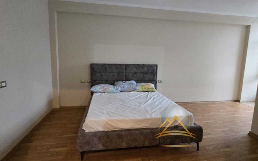 Shitet apartament (2+1+2) Rruga Tedor Keko