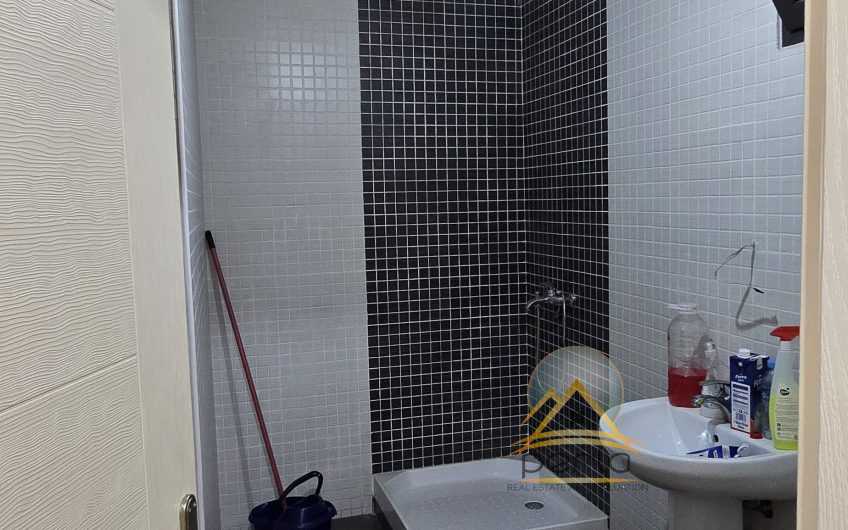 Shitet apartament (2+1+2) Rruga Tedor Keko