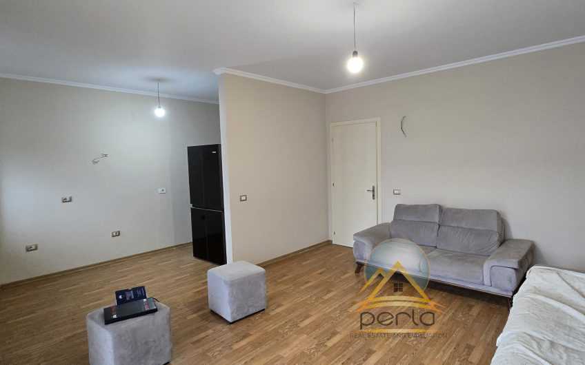 Shitet apartament (2+1+2) Rruga Tedor Keko