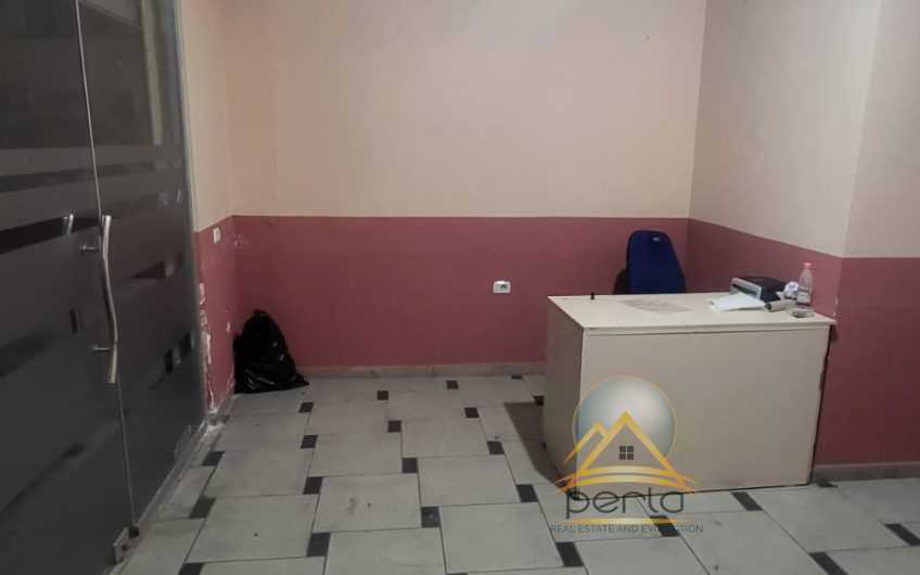 Jepet me qira ambient biznesi, Komuna e Parisit