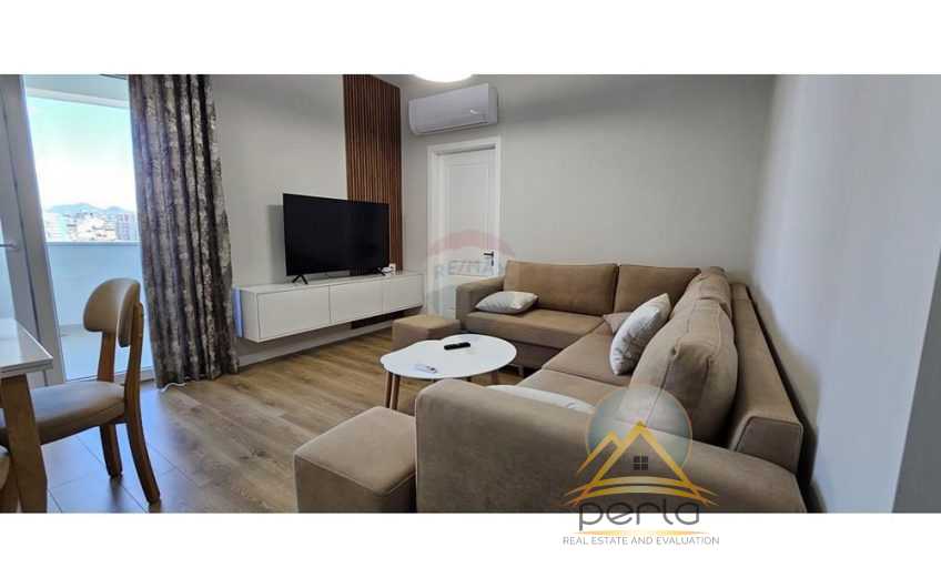 Jepet me qira apartament 1+1 plus postparkim,  te River Rezidence.