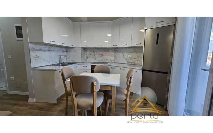 Jepet me qira apartament 1+1 plus postparkim,  te River Rezidence.