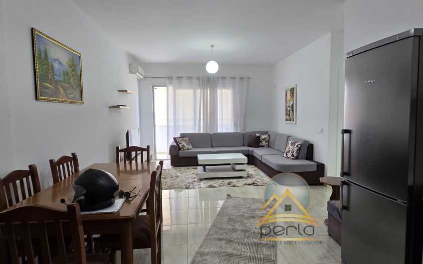 Jepet me qira apartament (2+1) Komune e Parisit