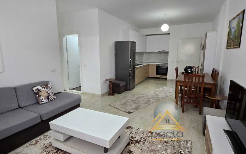 Jepet me qira apartament (2+1) Komune e Parisit