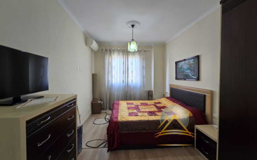 Apartament 2+1+2+ post parkimi për qira tek Tregu i Ri Elektrik, Ali Dem