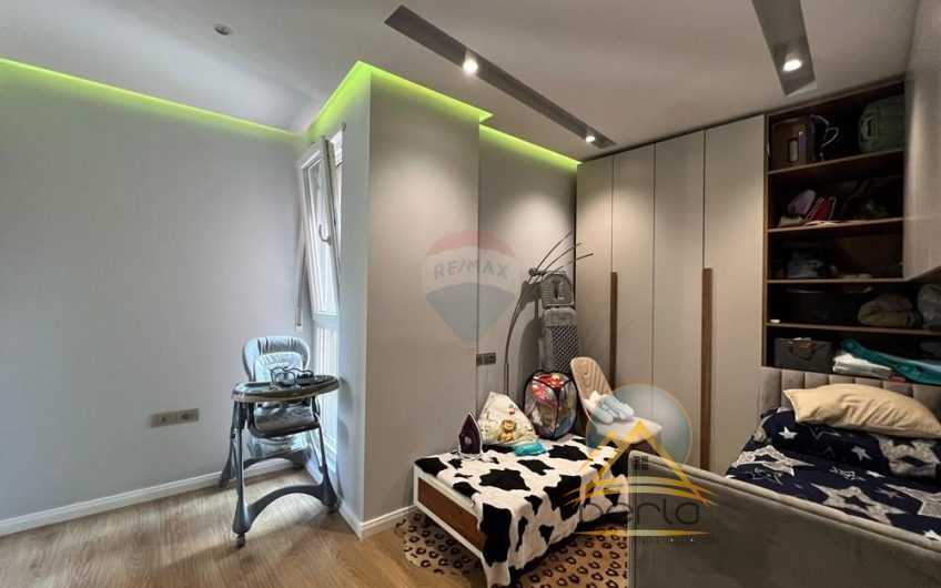 SHITET APARTAMENT 2+1+2 TEK RRUGA ALI DEMI