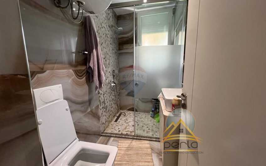 SHITET APARTAMENT 2+1+2 TEK RRUGA ALI DEMI