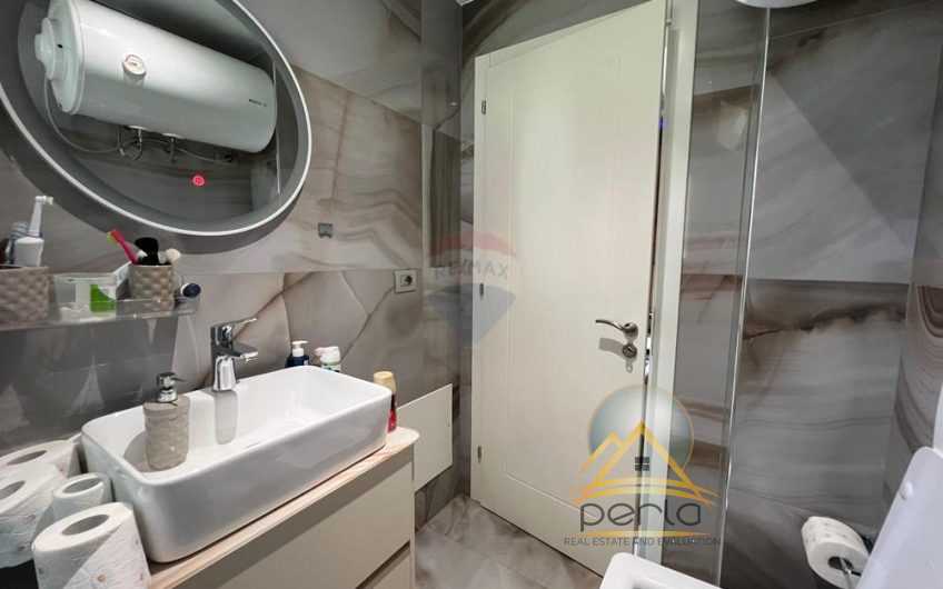 SHITET APARTAMENT 2+1+2 TEK RRUGA ALI DEMI