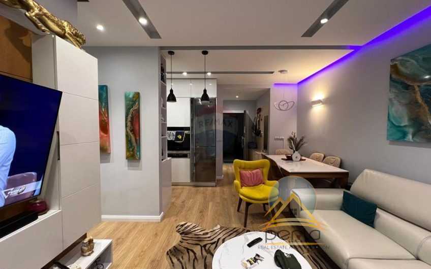 SHITET APARTAMENT 2+1+2 TEK RRUGA ALI DEMI