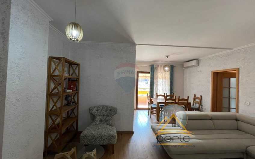 Apartament – Për Qira – Pallati me Shigjeta, Tiranë