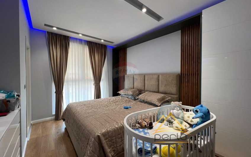 SHITET APARTAMENT 2+1+2 TEK RRUGA ALI DEMI