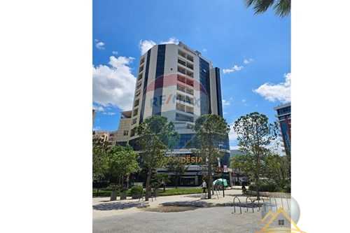Shitet apartament 1+1 ne Lungomare