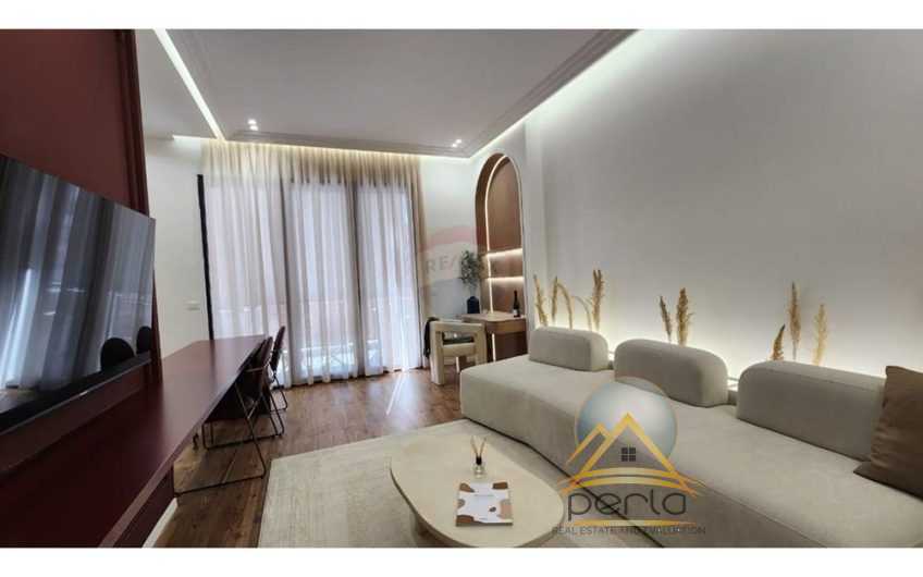 JEPET APARTAMENT ME QIRA TE KOMPLEKSI DELIORGJI !
