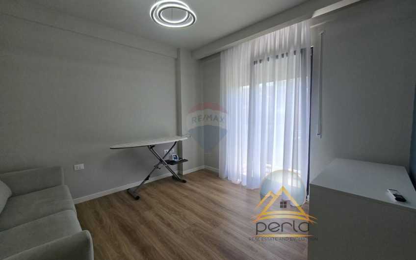 JEPET  APARTRAMENT PER QIRA 2+1 PLUS POST PARKIMI TE KOPSHTI BOTANIK!
