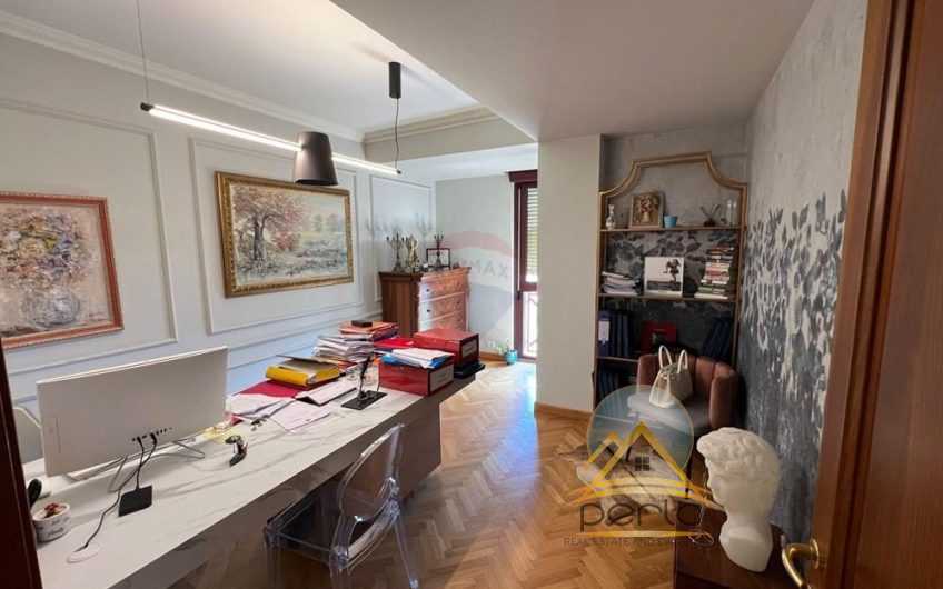 Zyrë – Për Qira – Rruga Abdi Toptani, Tiranë