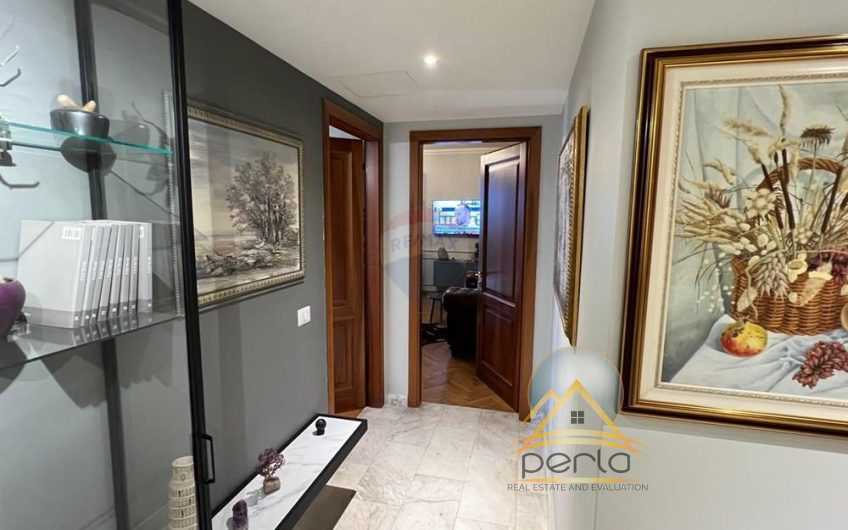 Zyrë – Për Qira – Rruga Abdi Toptani, Tiranë