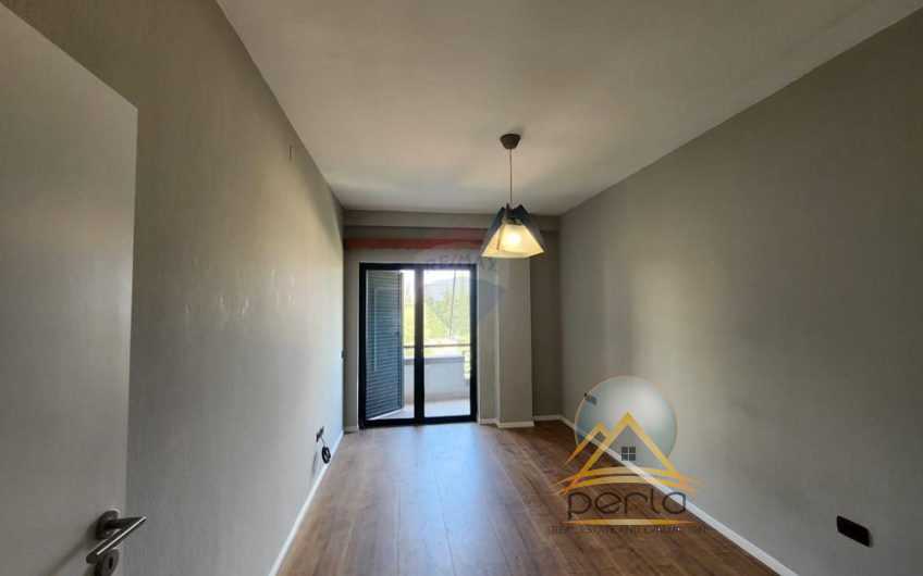 JEPET ZYRE PËR QIRA TE LICEU ARTISTIK TE RRUGA  ELBASANIT