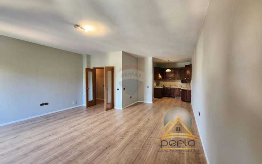 JEPET ZYRE PËR QIRA TE LICEU ARTISTIK TE RRUGA  ELBASANIT